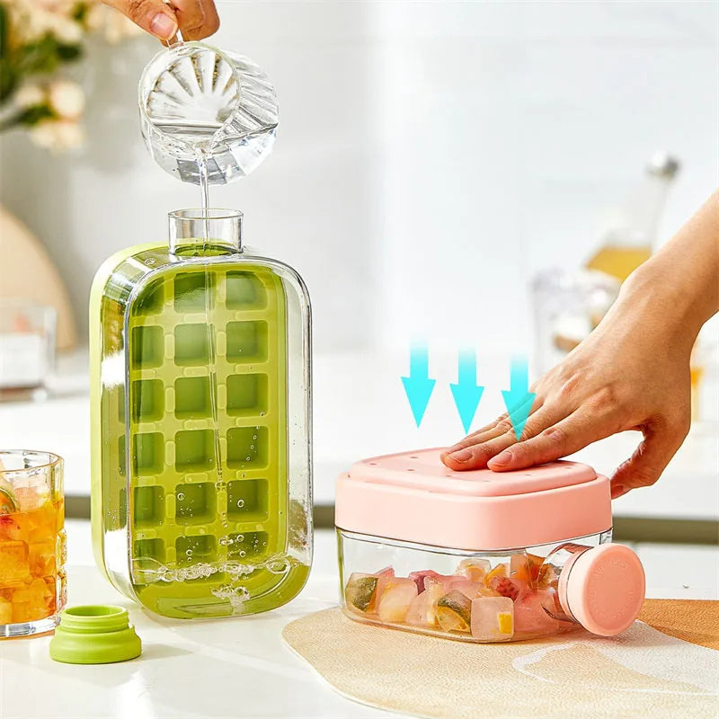 Ice Cube Tray with Lid | Effortless, Mess-Free Ice Making!